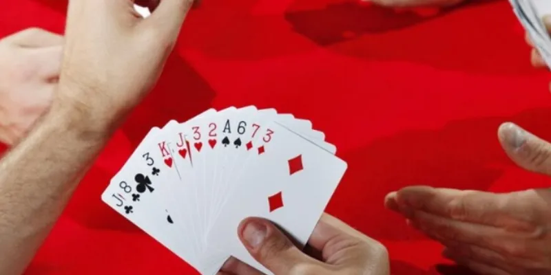 Nắm bắt luật chơi tiến lên để bắt đầu hiệu quả