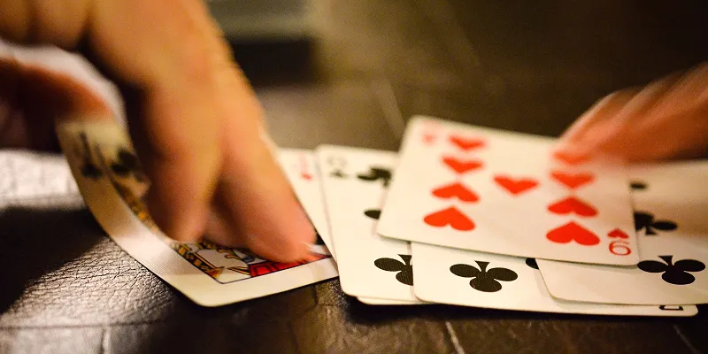 Kiểm soát bài và tính điểm trong Phỏm một cách hiệu quả