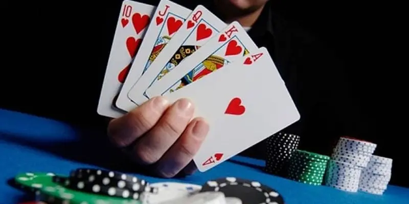 Mẹo chơi Xì Tố hiệu quả là đọc vị đối thủ cẩn thận