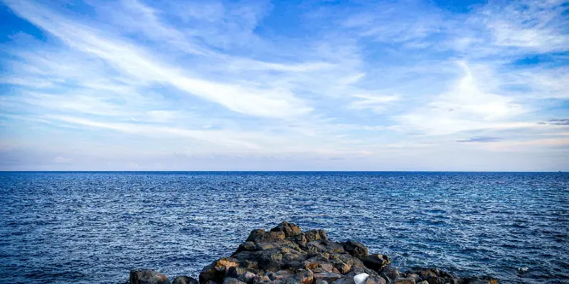 Một số tình huống phổ biến mà bạn có thể gặp phải khi mơ thấy biển