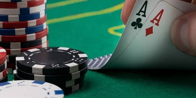 Tìm hiểu sơ lược về poker