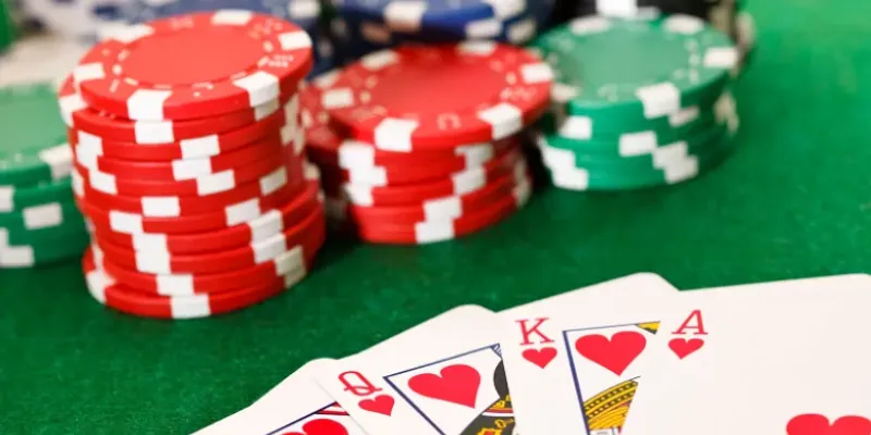 Tìm hiểu luật chơi Poker cơ bản cần nắm