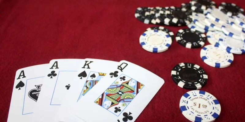 Bí quyết chơi Poker Omaha hiệu quả cho người mới