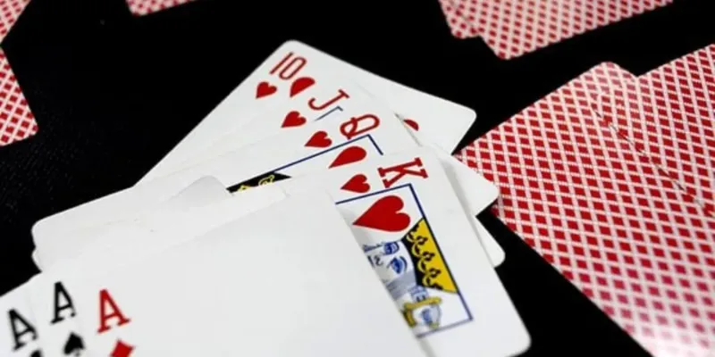 Những quy tắc cơ bản khi chơi phỏm 9 cây là gì?